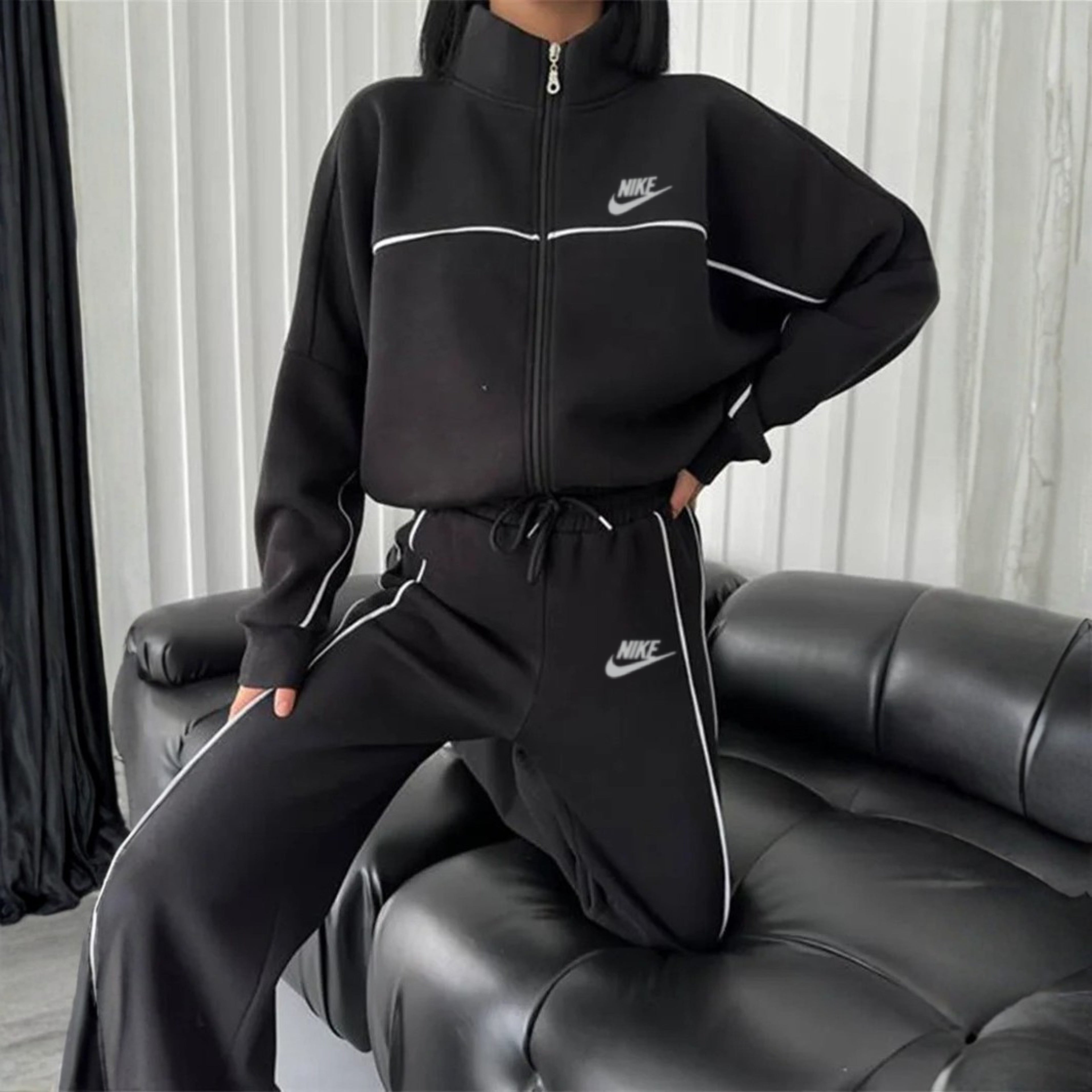 NlKE - Completo Elegante da Donna